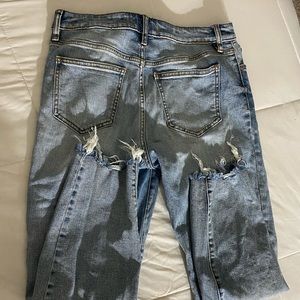 Light blue jeans - comfy & cute - stretchy